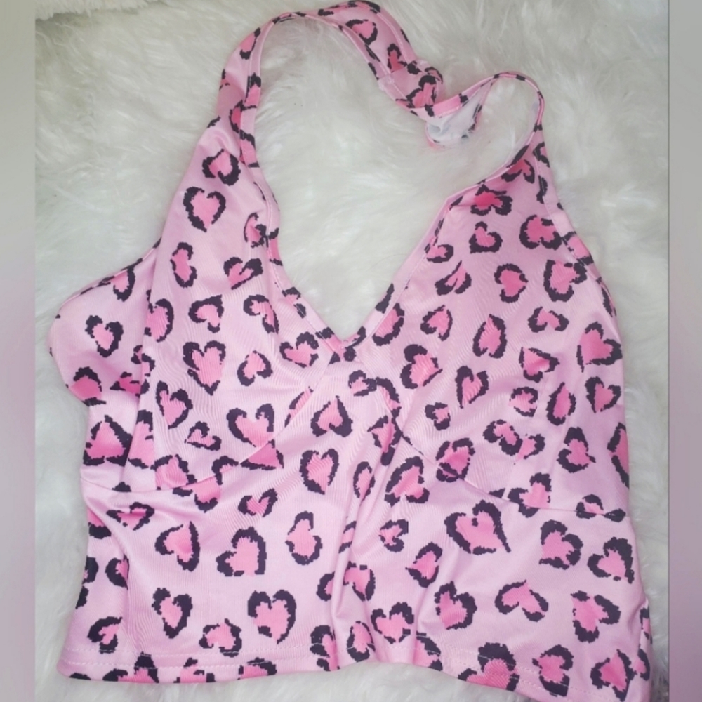 🩷2/$25 HEARTS CHEETAH Print Pink Halter Crop Top